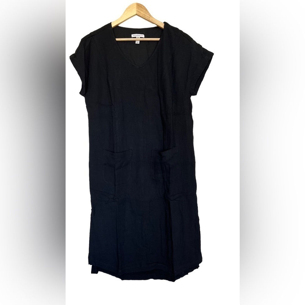 NWOT Isaac Mizrahi V Neck Short Sleeve Midi Black Dress